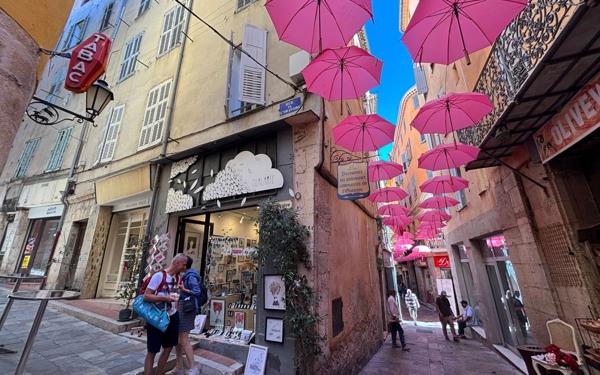 Appartement à vendre    2 pièces • 59 m2 Grasse