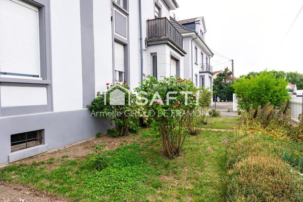 Situé à Pfastatt, appartement de 89 m2 habitable et 115 m2 au sol, 4 pièces,3 chambres avec très agréable terrasse de 18 m2 sans vis-à-vis, place de parking et dépendance aménageable.