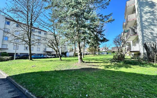 Appartement à louer    2 pièces •  Saint-Brice-sous-Forêt