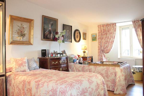 Exclusivité!! Vente interactive, APPEL d'OFFRES. Côtes d'Armor 22400 LAMBALLE. 4 chambres, Hypercentre, duplex bien d'exception