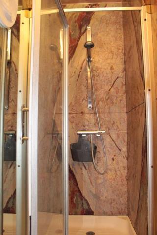 Exclusivité!! Vente interactive, APPEL d'OFFRES. Côtes d'Armor 22400 LAMBALLE. 4 chambres, Hypercentre, duplex bien d'exception