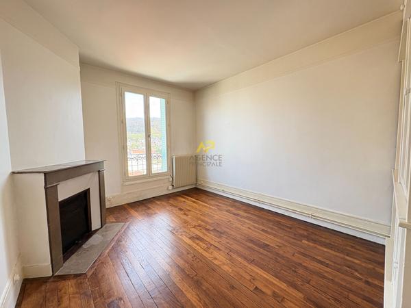 F3 - QUARTIER HISTORIQUE 199 000 € **  - Référence  2041