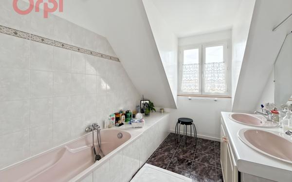 Maison à vendre    7 pièces •  Saulx-les-Chartreux