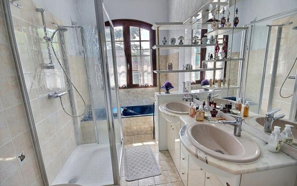 Maison à vendre    4 pièces • 166 m2 Lescar