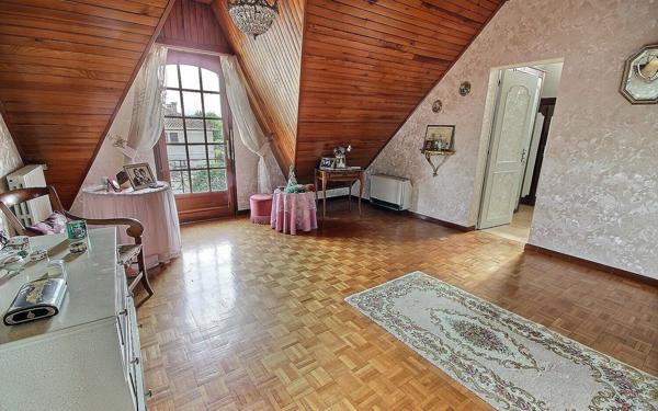 Maison à vendre    4 pièces • 166 m2 Lescar