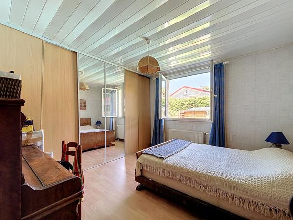 Villa familiale vue lac 7 pièces de 216 m² avec appartement indépendant et piscine à Aix-les-Bains