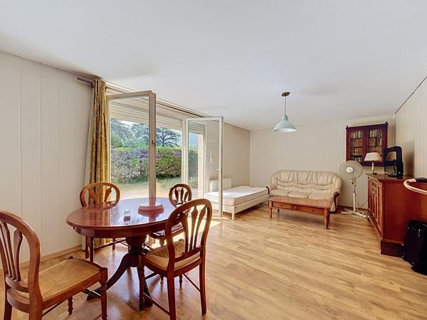 Villa familiale vue lac 7 pièces de 216 m² avec appartement indépendant et piscine à Aix-les-Bains