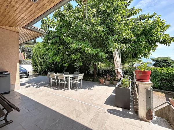 Villa familiale vue lac 7 pièces de 216 m² avec appartement indépendant et piscine à Aix-les-Bains