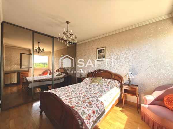 Appartement 4 pièces de 79,11 m² avec terrasse et box, 10 mn à pied de la gare
