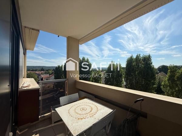 Appartement 4 pièces de 79,11 m² avec terrasse et box, 10 mn à pied de la gare