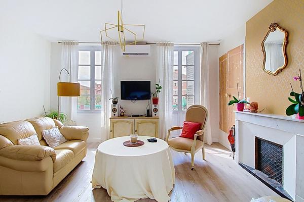 A VENDRE EN EXCLUSIVITÉ DRAGUIGNAN SUPERBE APPARTEMENT T3 SPACIEUX de 100 m² en centre ville