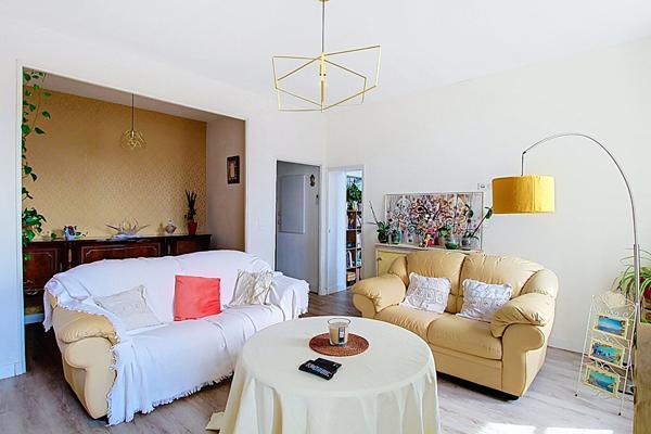 A VENDRE EN EXCLUSIVITÉ DRAGUIGNAN SUPERBE APPARTEMENT T3 SPACIEUX de 100 m² en centre ville
