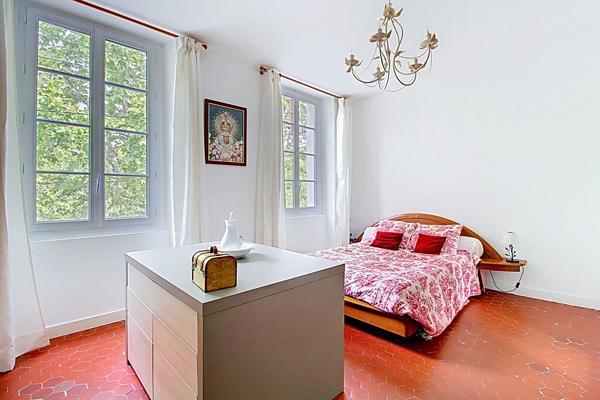 A VENDRE EN EXCLUSIVITÉ DRAGUIGNAN SUPERBE APPARTEMENT T3 SPACIEUX de 100 m² en centre ville
