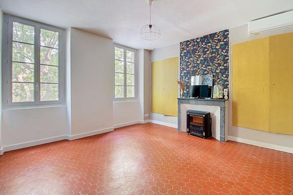 A VENDRE EN EXCLUSIVITÉ DRAGUIGNAN SUPERBE APPARTEMENT T3 SPACIEUX de 100 m² en centre ville