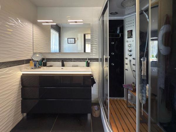 Maison 7 pièce(s) 160 m2 4 chambres et un bureau 56470 Saint-Philibert