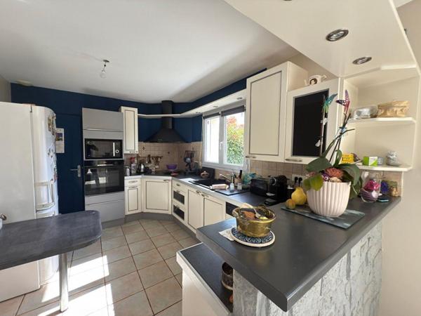 Maison 7 pièce(s) 160 m2 4 chambres et un bureau 56470 Saint-Philibert