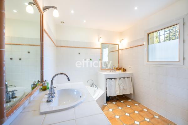 Maison 9 pièces - 290 m²