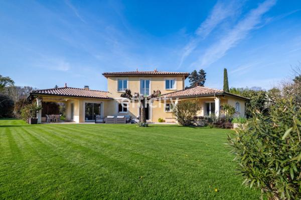 Maison 9 pièces - 290 m²