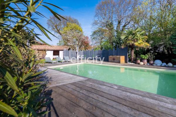 Maison 9 pièces - 290 m²
