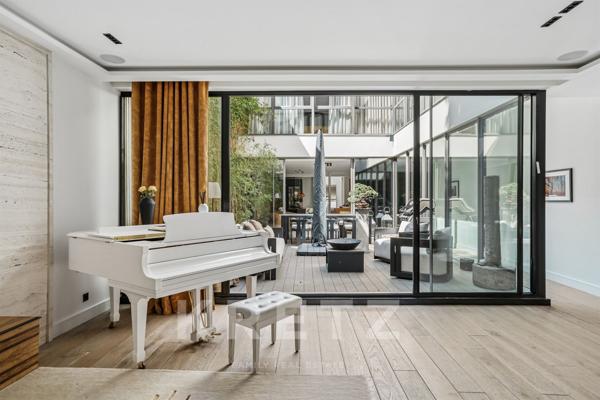 Duplex d'exception proche de la rue du Louvre