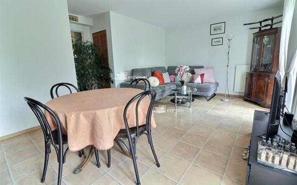 Maison à vendre    5 pièces • 93,50 m2 Savigny-le-Temple