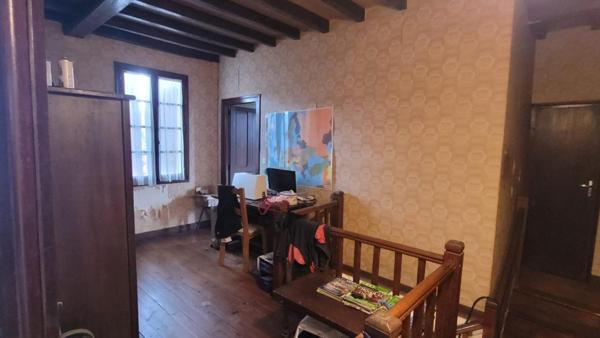 Véritable béarnaise avec 6 chambres sur Terrain clôturé de 5000m2