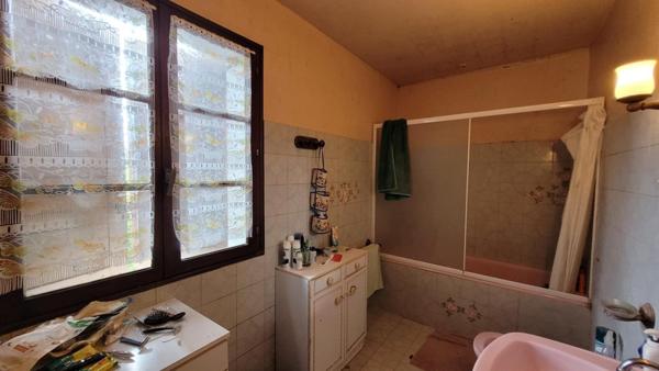 Véritable béarnaise avec 6 chambres sur Terrain clôturé de 5000m2