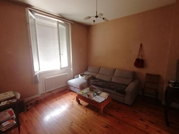 Blaye Les Mines, maison de type 4 de 94m².