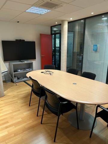 BUREAUX à VENDRE de 196 m²