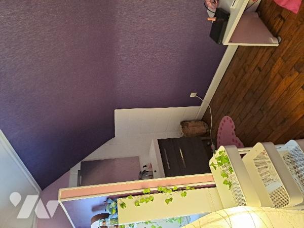 Maison de Charme  : salon, cuisine, SAM, entrée, dressing, WC+lavabo, 6 chambres, bureau
Dépendance