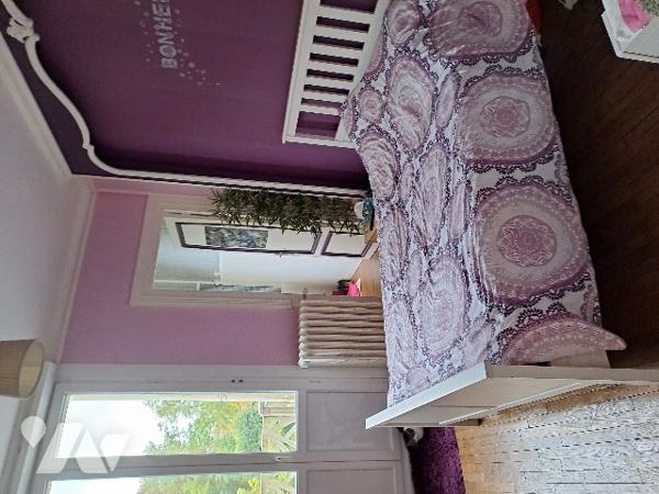 Maison de Charme  : salon, cuisine, SAM, entrée, dressing, WC+lavabo, 6 chambres, bureau
Dépendance