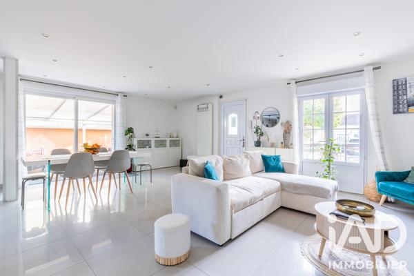 Maison à vendre 5 pièces 122 m² Paray-Vieille-Poste