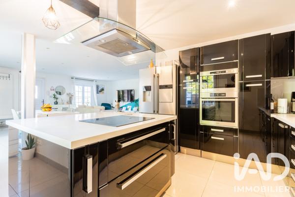 Maison à vendre 5 pièces 122 m² Paray-Vieille-Poste