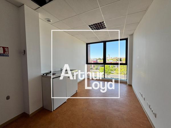 Bureaux à louer à Nîmes au NOVEO CENTER avec accès parking en dernier étage