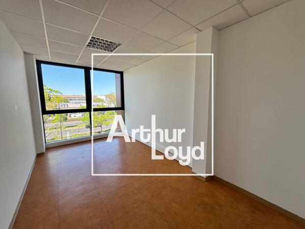 Bureaux à louer à Nîmes au NOVEO CENTER avec accès parking en dernier étage
