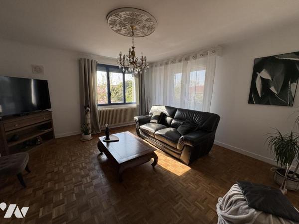 NIORT QUARTIER SOUCHE, pavillon sur sous-sol de 174 m² 