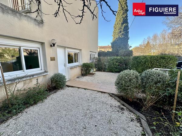 PETIT BUREAU EN CV D'AIX EN PROVENCE AVEC ESPACES PARTAGÉS