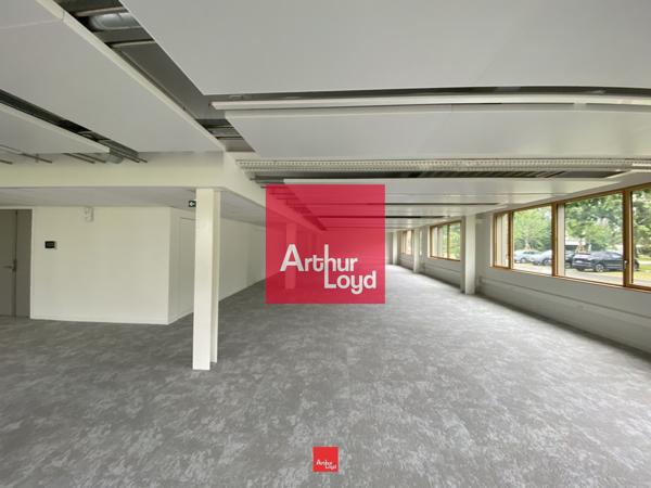 Bureaux à louer à Meylan dans immeuble rénové avec certification BREEAM