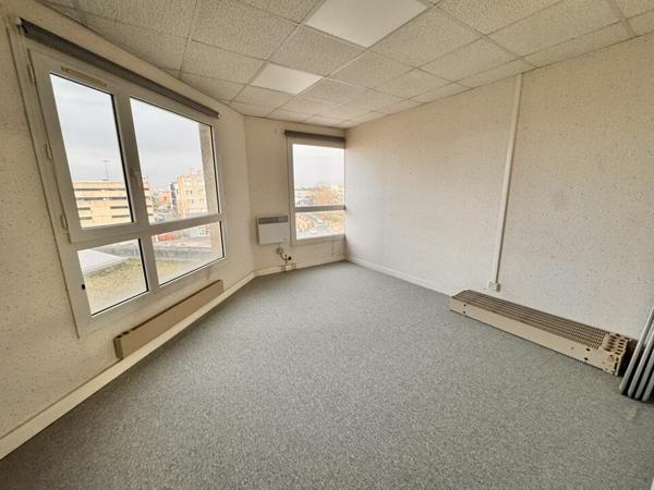 SAINT-PIERRE-DES-CORPS GARE TGV BUREAUX A LOUER DE 107 M²