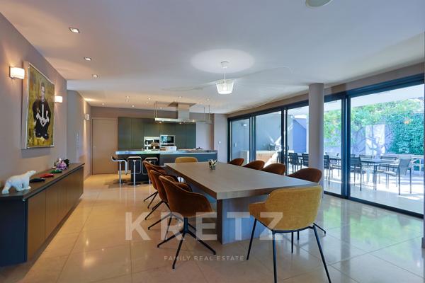 Villa d'architecte d'exception dans un cadre enchanteur