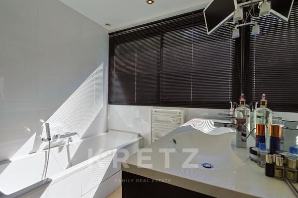 Villa d'architecte d'exception dans un cadre enchanteur