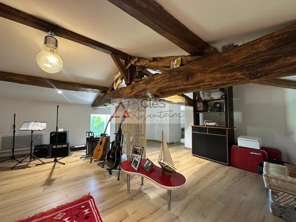 Maison 6 pièce(s) 5 chambre(s) 223 m²