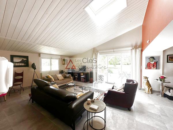 Maison 6 pièce(s) 5 chambre(s) 223 m²