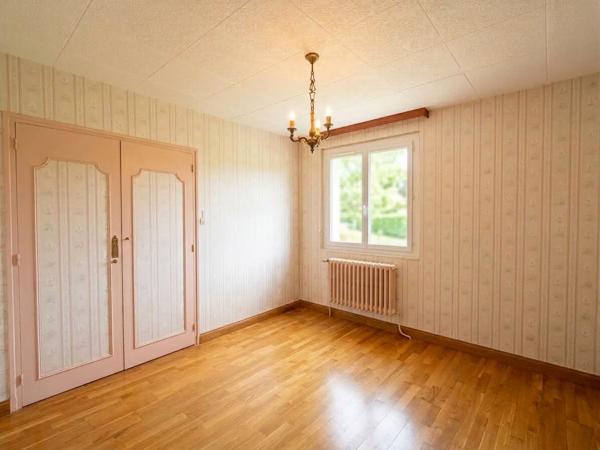 EN VENTE - GARCHIZY - Maison 4 chambres sur sous-sol