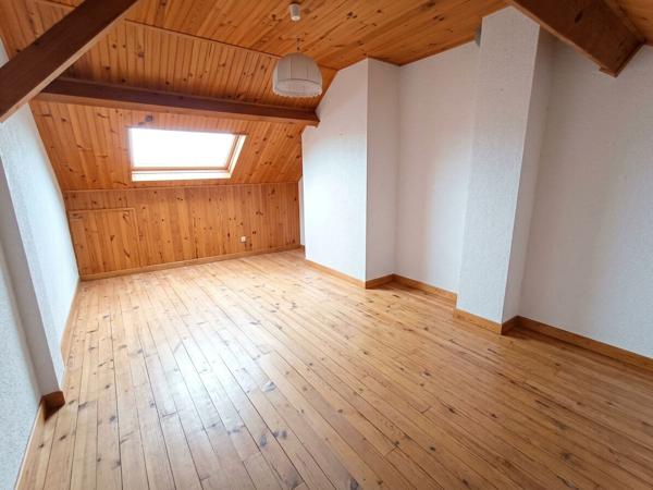 EN VENTE - GARCHIZY - Maison 4 chambres sur sous-sol