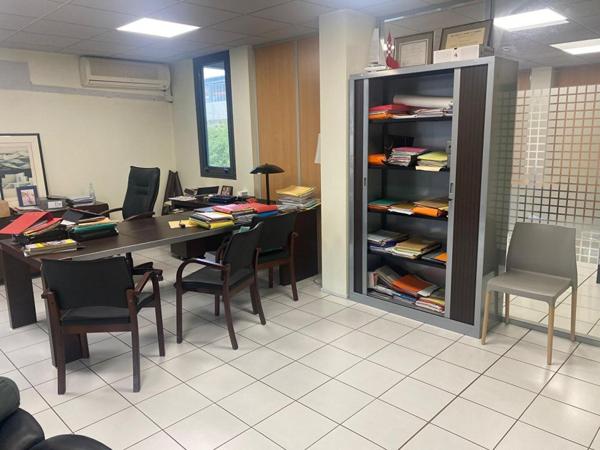 Bureaux 106 m2 Le Lamentin