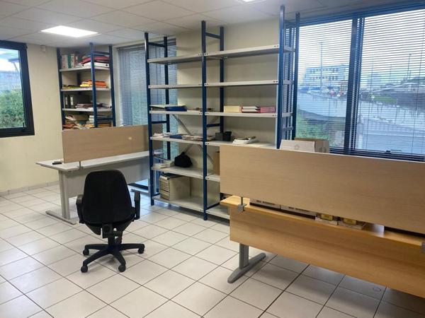 Bureaux 106 m2 Le Lamentin