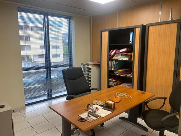 Bureaux 106 m2 Le Lamentin