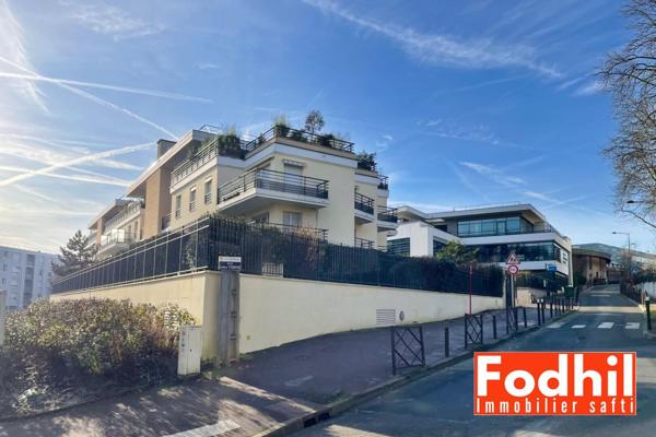 Appartement 3 pièces de 60  m² avec Balcon et un box.