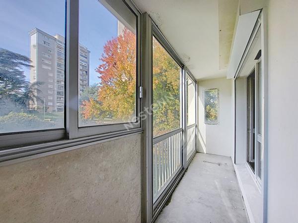 Nantes Collines du Cens : En VENTE, Proche chronobus, appartement T2, belle exposition et beaux volumes, environnement calme.